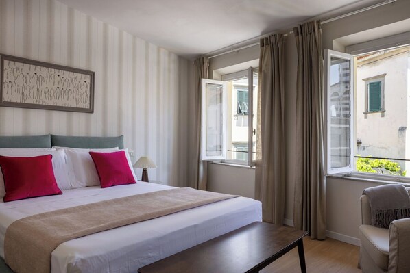 3 bedrooms, iron/ironing board, free WiFi - Lucca Old Town Apartment - Lucca, Toscana (Lucca)