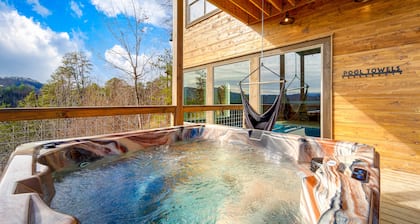 BRAND NEW Huge Indoor Pool - Epic Starlight Theater - Premier Mountain Views!