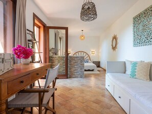 7 bedrooms, iron/ironing board, travel crib, free WiFi