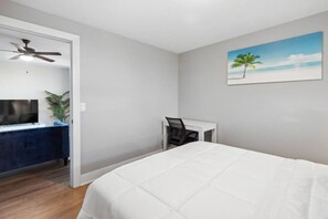 2 室のベッドルーム、デスク、アイロン / アイロン台、WiFi (無料)