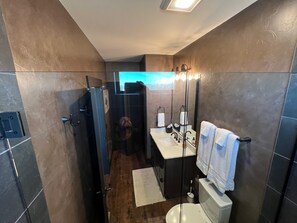 Handtücher, Seife, Toilettenpapier