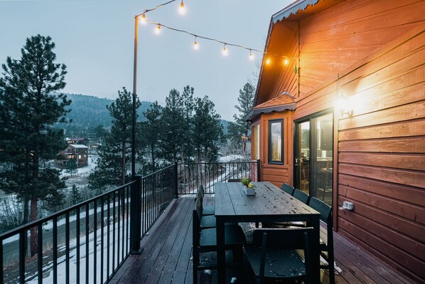 屋外ダイニングエリア