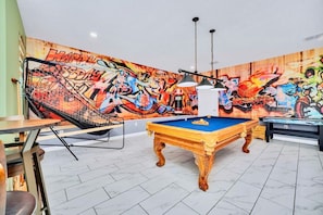 Spielezimmer
