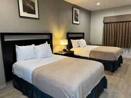 Desk, WiFi (free), individually furnished, bed sheets