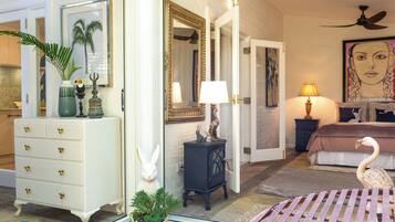 3 bedrooms, desk, iron/ironing board, WiFi