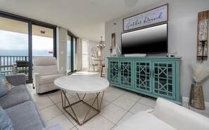 Smart TV, reproductor de DVD y libros