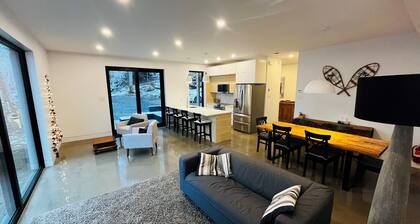 Le Loft, isolé au sommet du Mont-Aki, 5 min des pistes!