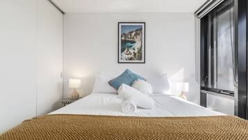 Deluxe Apartment | 2 bedrooms, premium bedding, Select Comfort beds, iron/ironing board