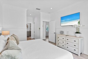 3 slaapkamers, een strijkplank/strijkijzer, reisbedje, gratis wifi