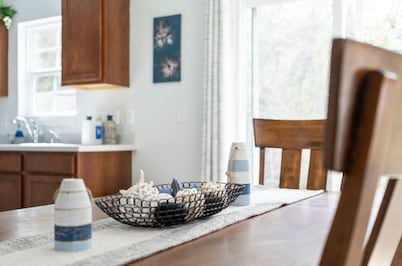 3 Bedroom Townhome, 5 Minutes to UNCW & Wrightsville beach