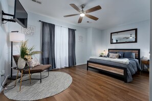 3 bedrooms, desk, free WiFi, bed sheets