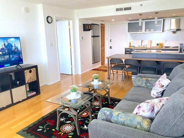 Smart TV - Entire apartment 10 min from Clearwater Beach
(Clearwater)