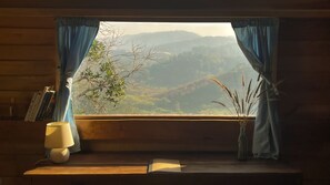 Sistema de insonorización, wifi gratis y ropa de cama 