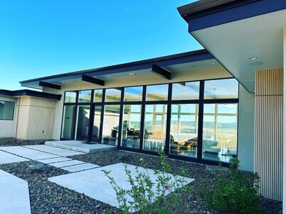 Wake up to vineyard views