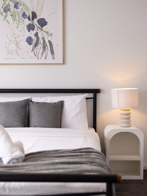 4 bedrooms, desk, iron/ironing board, free WiFi
