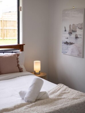 4 bedrooms, desk, iron/ironing board, free WiFi