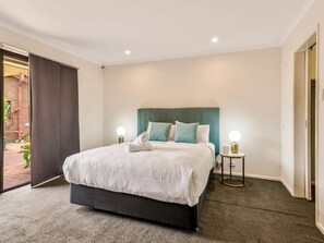 4 soveværelser, skrivebord, strygejern/strygebræt, gratis Wi-Fi