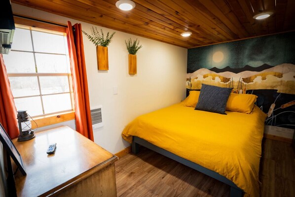 1 bedroom, desk, iron/ironing board, travel cot