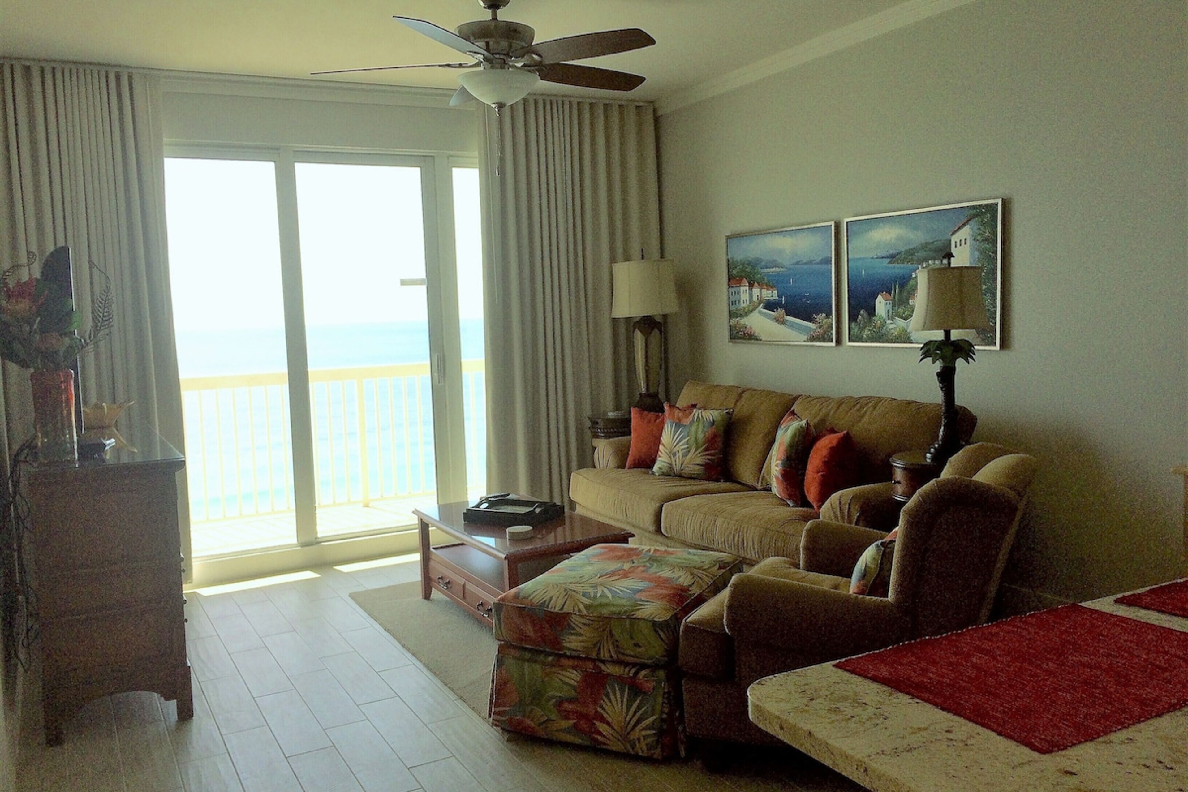 15th-floor beachfront condo with Gulf view, heated pool, hot tubs, & balcony