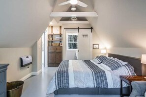 Unclassified image, 3 of 28, button