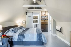 Unclassified image, 4 of 28, button