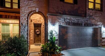 Spacious long stay family home in Kingwood/Humble, Texas