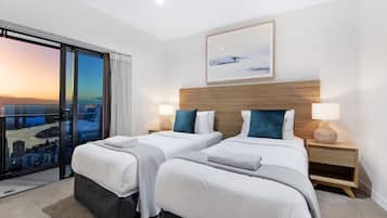 Apartment, 3 Bedrooms, Ocean View | Extra beds