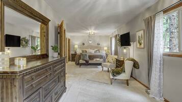 4 bedrooms, desk, laptop workspace, iron/ironing board