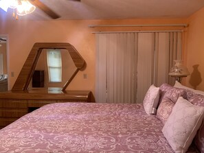Room - Naples Home (Naples)