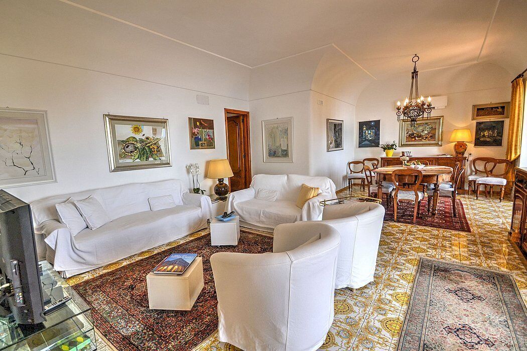 Villa Stilnovo Grande: Una Splendida E Luminosa Villa Su Due Piani Rivolta Al Sole E Al Mare. - Amalfi