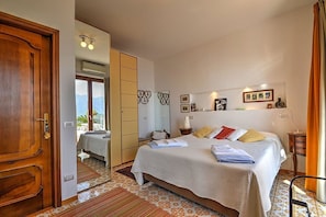 6 habitaciones, wifi gratis y ropa de cama