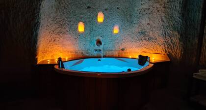 Euphoria Cave House
