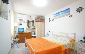 1 Schlafzimmer, Bügeleisen/Bügelbrett, Reisekinderbett, kostenloses WLAN