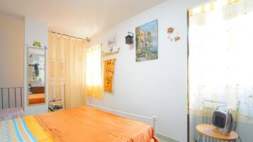1 Schlafzimmer, Bügeleisen/Bügelbrett, Reisekinderbett, kostenloses WLAN