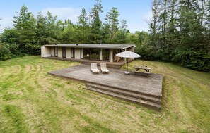 Outdoor dining - Pet friendly home in Bording with WiFi (Bording)