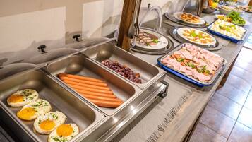 Daily buffet breakfast for a fee