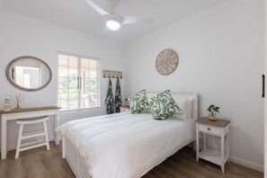 3 chambres, fer et planche à repasser, Wi-Fi, draps fournis