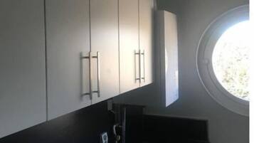 Cookware/dishes/utensils