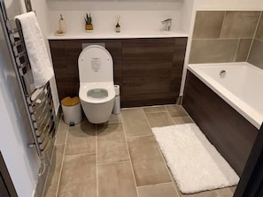 Hair dryer - Raphvin Apex Abode - Two bedroom apartment/parking (Harlow)