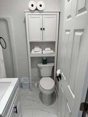 ヘアドライヤー、タオル