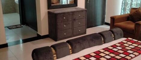 Chambres insonorisées, fer et planche à repasser, Wi-Fi gratuit