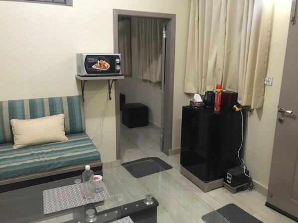 1 chambre, chambres insonorisées, fer et planche à repasser