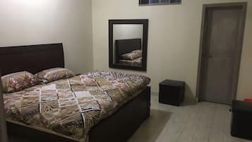 1 室のベッドルーム、防音設備、アイロン / アイロン台、WiFi (無料)