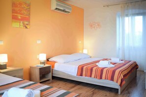 2 室のベッドルーム、アイロン / アイロン台、インターネット