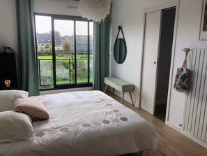 4 chambres, bureau, fer et planche à repasser, Wi-Fi