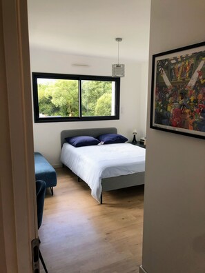 4 bedrooms, desk, iron/ironing board, WiFi - Propriété Tout Confort 100m de la Plage, Animaux Accéptés (Plounéour-Brignogan-plages)