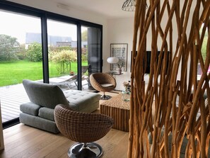 TV connectée, jeux vidéo, livres, chaîne hi-fi