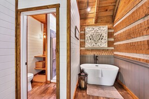 Hair dryer - Winter Rates★Hot Tub★Secluded★Couples only★King Bed★Newly renovated (Townsend)