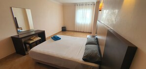 패밀리 아파트 | 2 개의 침실, 고급 침구, 오리/거위털 이불, 필로우탑 침대