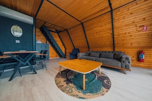 Classic Bungalow, 1 Bedroom, Smoking, Lake View